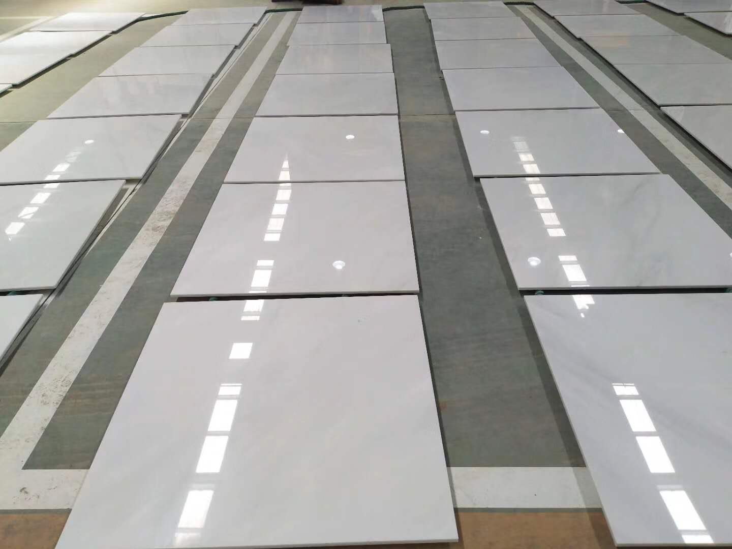 Pure White Marble Floor Tiles